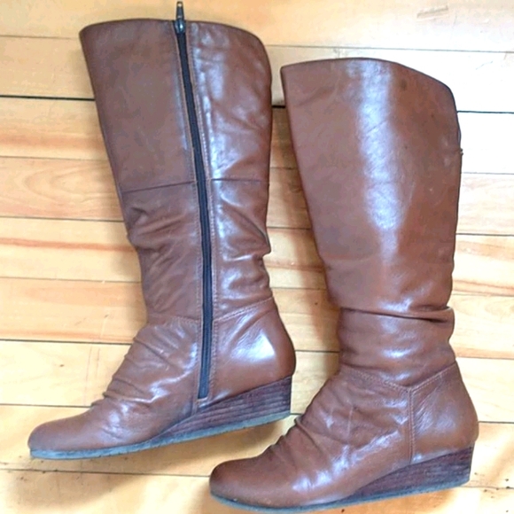 Knee high boots - Picture 2 of 5